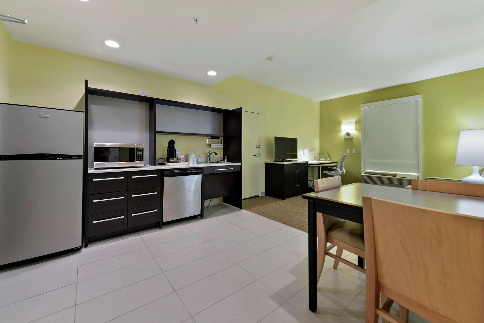 Home2 Suites By Hilton Gulfport I-10 מראה חיצוני תמונה